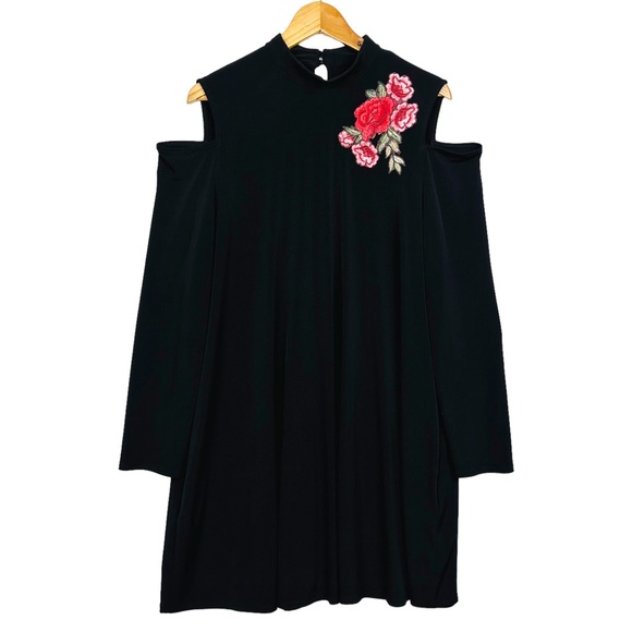 AGB Black Mock Neck Cold Shoulder Embroidered Floral Summer Mini Shift Dress - Picture 11 of 11